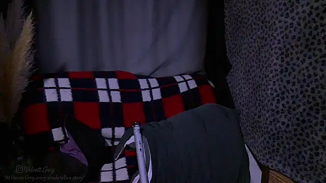 Snapshot of ObeyLust chatting on October 2025 05:40:01 AM ObeyLust online show from October 2025 05:40:01 AM