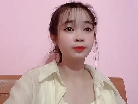 Snapshot of Suna7383 chatting on October 2025 05:11:01 PM Suna7383 online show from October 2025 05:11:01 PM