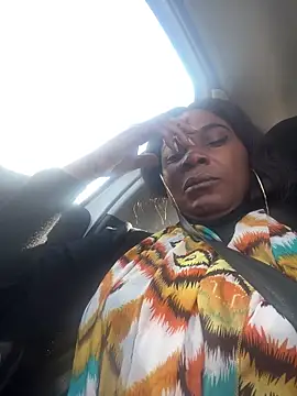 douceebene online show from October 2025 11:54:02 AM