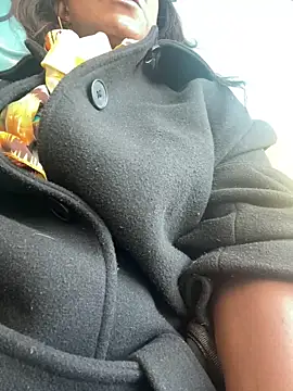 douceebene online show from October 2025 11:27:01 AM