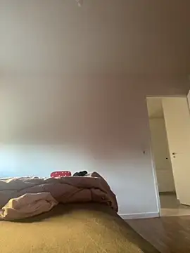 douceebene online show from October 2025 03:47:02 PM