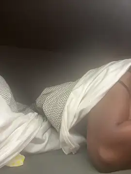 douceebene online show from October 2025 10:32:02 PM