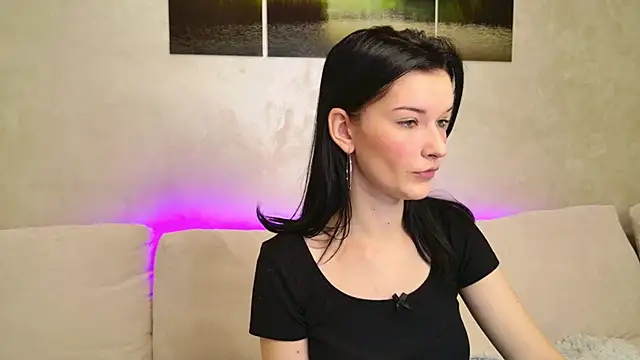 sweet strawber online show from September 2025 08:21:01 PM