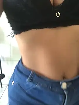 Snapshot of Andreininha chatting on November 2025 12:34:01 PM Andreininha online show from November 2025 12:34:01 PM