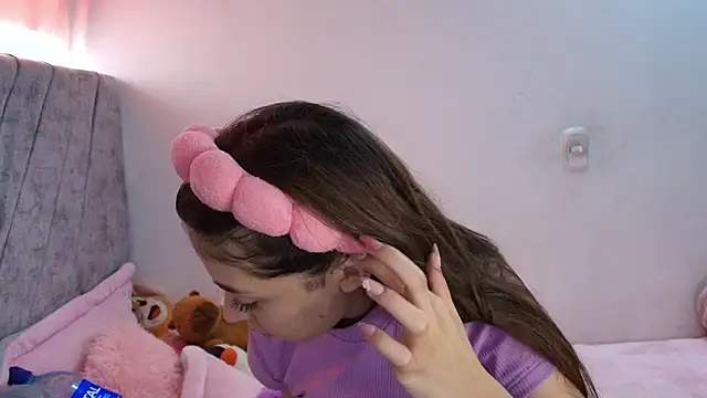 kimmy vegga2 online show from September 2025 03:17:01 PM