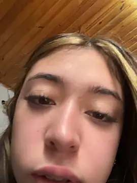 kimmy vegga2 online show from November 2025 02:29:01 PM