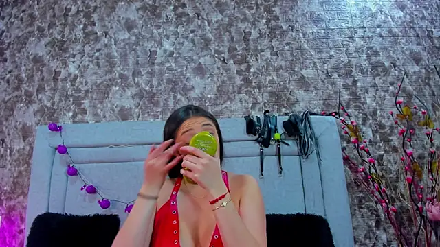 Snapshot of KatyVelvet chatting on October 2025 02:21:01 AM KatyVelvet online show from October 2025 02:21:01 AM