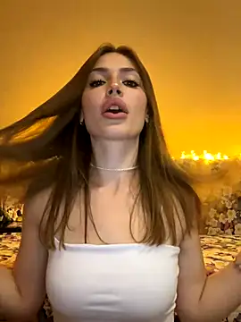 Elizabeth Tay online show from September 2025 03:50:01 PM