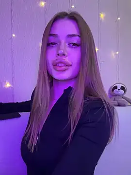 Elizabeth Tay online show from December 2025 06:36:01 PM