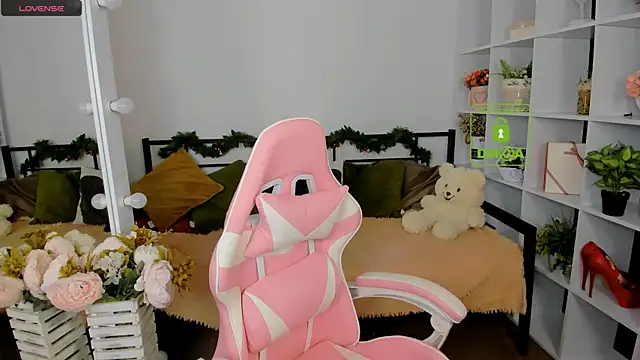 Elma Lily online show from December 2025 07:28:02 AM