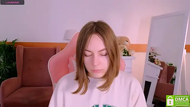 Elma Lily online show from February 2026 07:45:02 AM