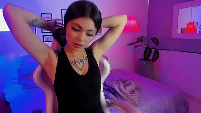 Evaa rosee  online show from October 2025 12:16:02 PM