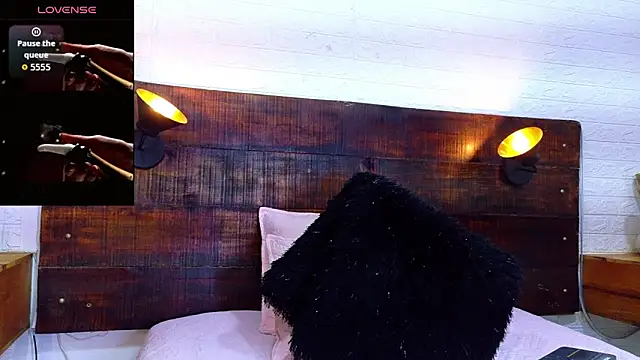 JhosuaVega online show from October 2025 06:54:01 PM