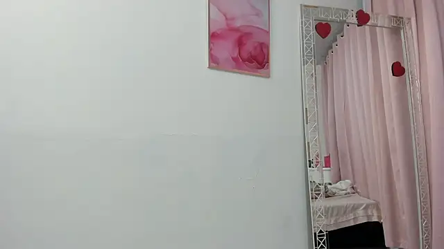 miajhonsonx online show from June 2026 04:18:01 PM