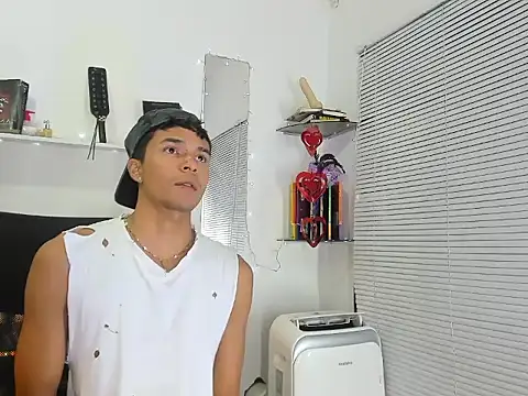 Snapshot of xxKamadevaxx chatting on February 2026 12:37:01 PM xxKamadevaxx online show from February 2026 12:37:01 PM