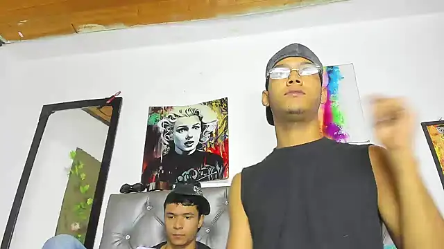 Snapshot of xxKamadevaxx chatting on March 2026 12:44:01 PM xxKamadevaxx online show from March 2026 12:44:01 PM