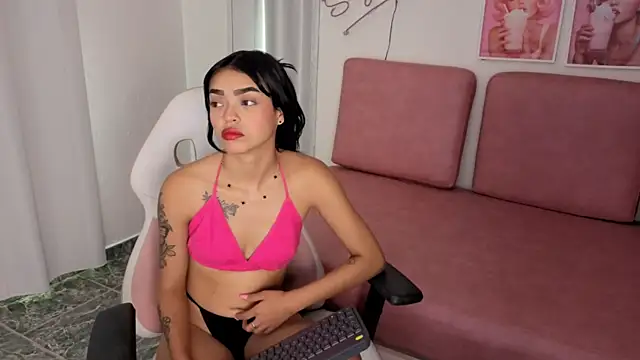 Emmy sexygirl online show from September 2025 12:40:01 PM