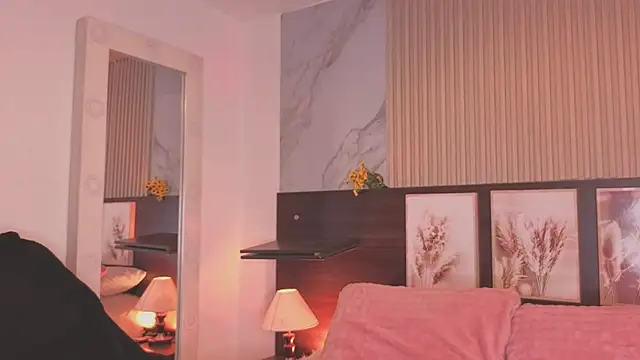 Snapshot of tokyoluu chatting on November 2025 07:57:02 PM tokyoluu online show from November 2025 07:57:02 PM