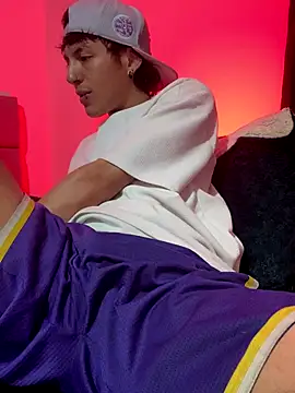 NaytonFreeman online show from November 2025 11:23:02 AM