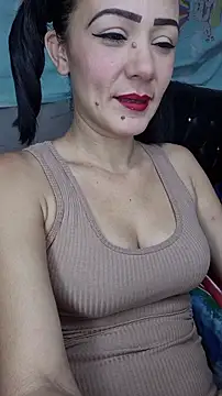 Lhia  online show from January 2026 05:39:01 PM