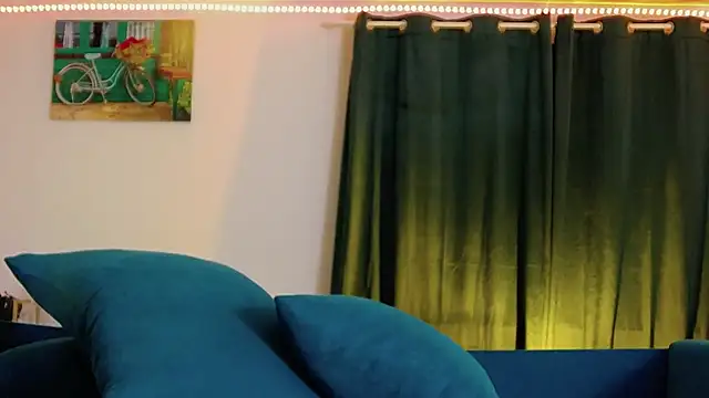 ScarlettNoirr online show from April 2026 08:03:02 PM
