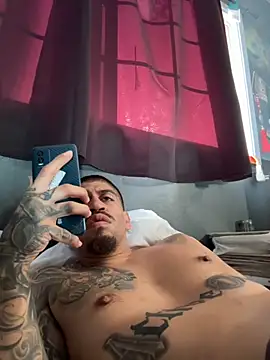 busnfatnutsLildee online show from November 2025 05:13:02 PM