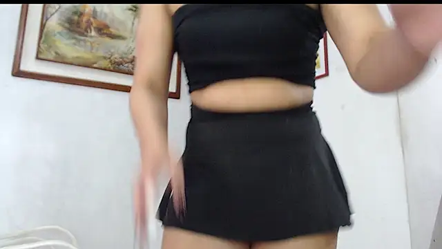 Valerysimon  online show from November 2025 09:57:02 PM