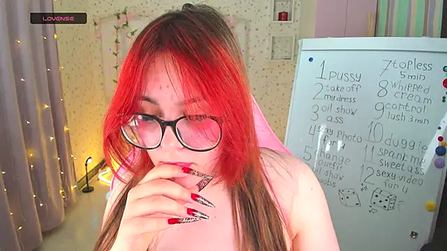 Mona Monaco online show from September 2025 06:31:02 PM