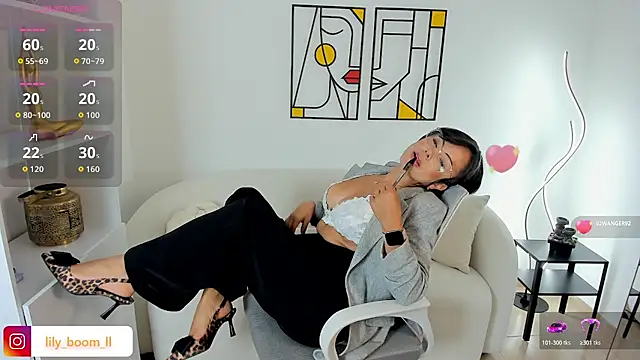 Lyliboomm online show from June 2026 10:54:01 PM