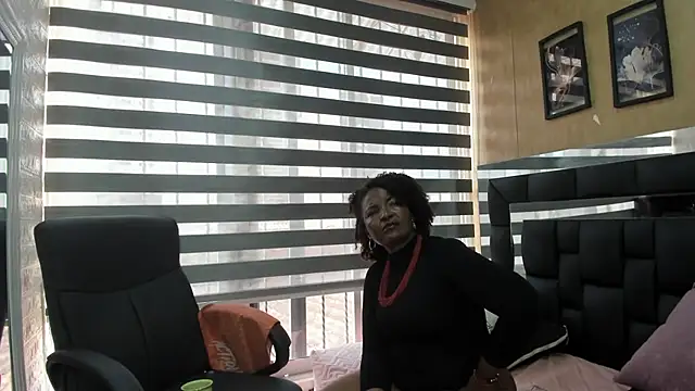 Snapshot of sheyla__ebony chatting on November 2025 07:46:02 PM sheyla ebony online show from November 2025 07:46:02 PM