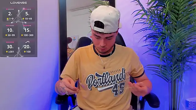 SALVATORE MULLER1 online show from October 2025 11:33:02 AM