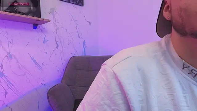 SALVATORE MULLER1 online show from November 2025 09:59:02 PM