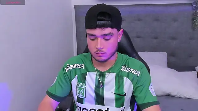 SALVATORE MULLER1 online show from November 2025 01:50:02 AM