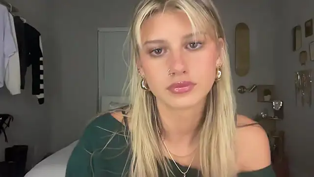 AnnGrayson online show from October 2025 01:36:02 AM