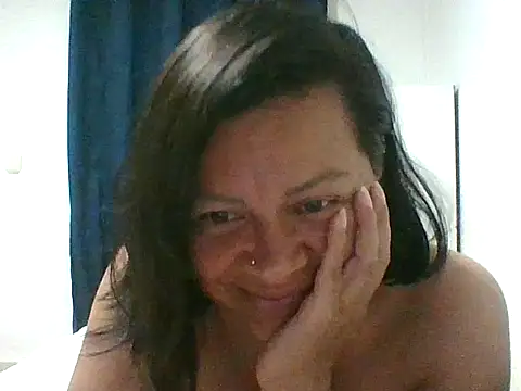 adri89-g online show from September 2025 03:41:02 AM