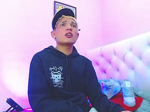 EL VENEZOLANO 22CM online show from November 2025 05:19:02 AM