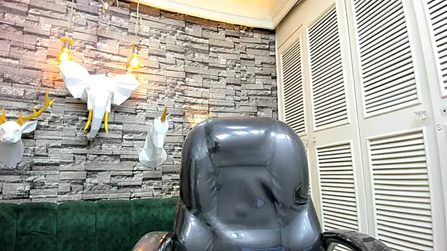 Snapshot of Nick_Wolff chatting on October 2025 08:50:02 PM Nick Wolff online show from October 2025 08:50:02 PM