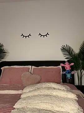 Snapshot of Andrestarr chatting on November 2025 06:18:02 PM Andrestarr online show from November 2025 06:18:02 PM