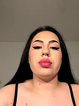 Snapshot of Andrestarr chatting on December 2025 07:31:01 PM Andrestarr online show from December 2025 07:31:01 PM