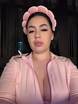 Andrestarr online show from June 2026 07:05:01 PM