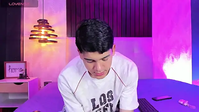 SandroVeyra online show from October 2025 07:55:01 PM