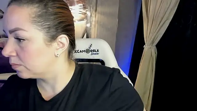 Snapshot of alexiaystive3 chatting on October 2025 04:02:01 PM alexiaystive3 online show from October 2025 04:02:01 PM