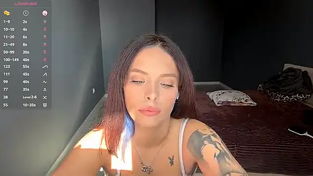 Snapshot of SylviaDelacruz chatting on October 2025 09:11:04 AM SylviaDelacruz online show from October 2025 09:11:04 AM