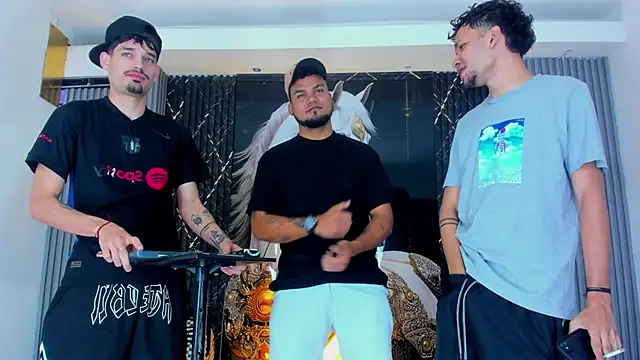 Iam Steven online show from November 2025 12:50:02 PM