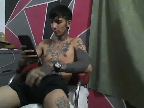 Snapshot of LaParKa31 chatting on August 2026 03:23:02 AM LaParKa31 online show from August 2026 03:23:02 AM