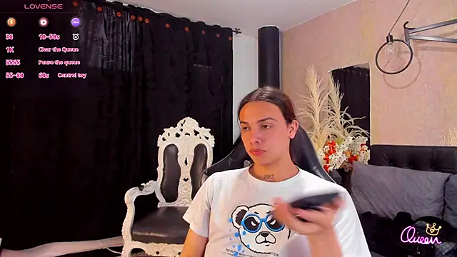 Snapshot of Almaazz chatting on February 2026 07:36:01 PM Almaazz online show from February 2026 07:36:01 PM