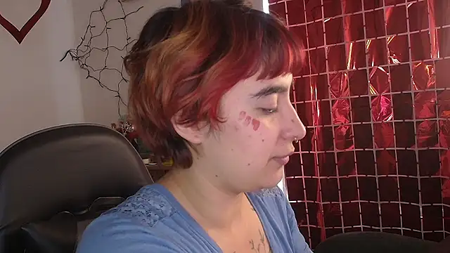 Snapshot of Miacatsito3 chatting on February 2026 07:14:02 PM Miacatsito3 online show from February 2026 07:14:02 PM