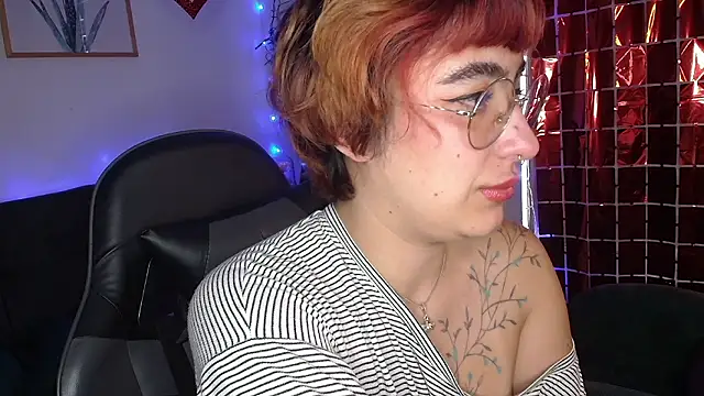 Snapshot of Miacatsito3 chatting on February 2026 09:13:02 PM Miacatsito3 online show from February 2026 09:13:02 PM