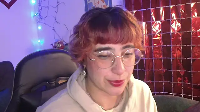 Snapshot of Miacatsito3 chatting on February 2026 03:39:01 AM Miacatsito3 online show from February 2026 03:39:01 AM