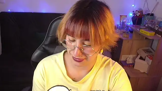 Snapshot of Miacatsito3 chatting on March 2026 12:06:02 AM Miacatsito3 online show from March 2026 12:06:02 AM